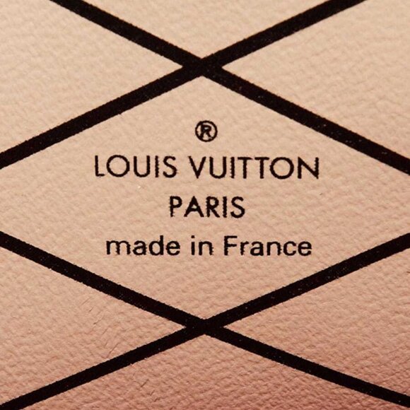 Louis Vuitton Cherry Red Monogram Vernis Trunk Clutch Bag - Picture 10 of 12